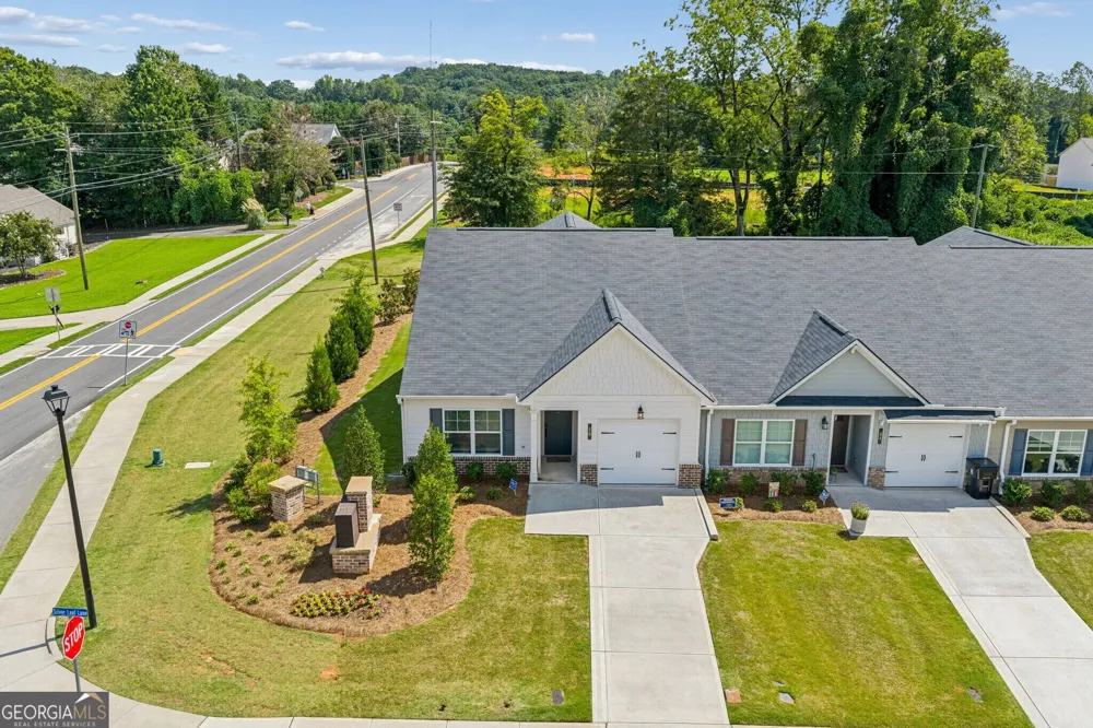 15 Silver Leaf LN Dawsonville, GA 30534