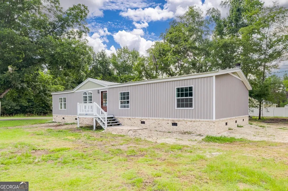 318 Samuel Smalls Sr AVE Guyton, GA 31312