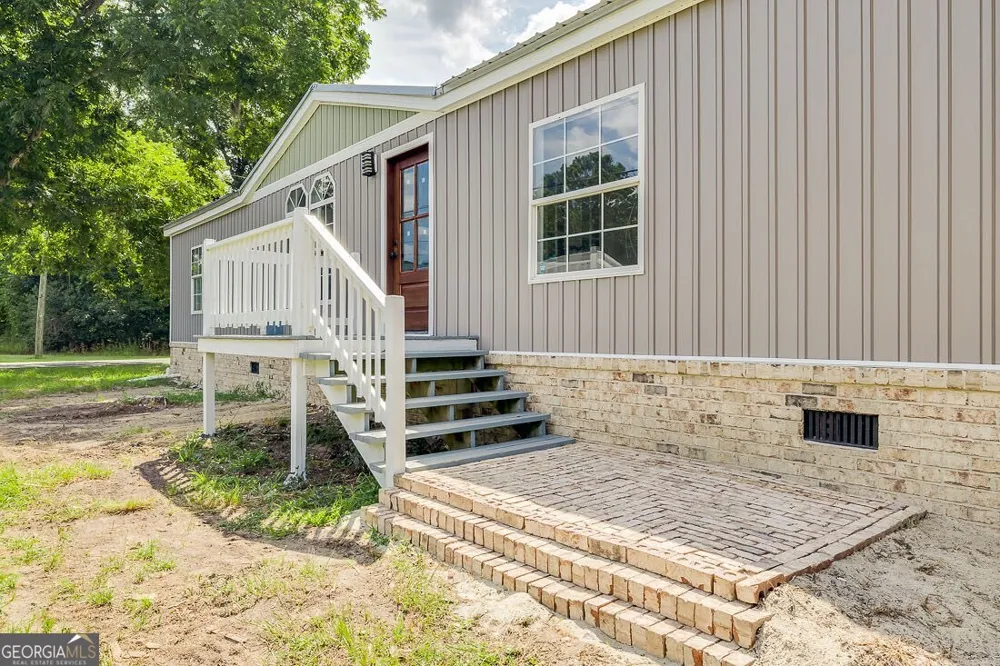 318 Samuel Smalls Sr AVE Guyton, GA 31312