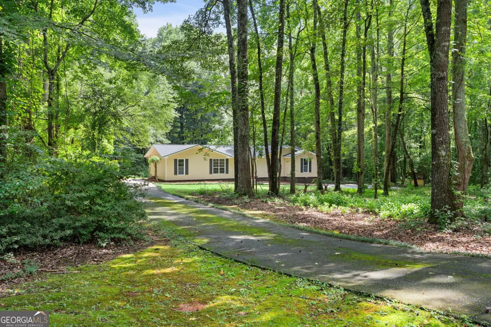 419 Marcella AVE Sharpsburg, GA 30277