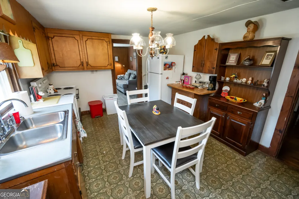 6484 Jefferson River RD Athens, GA 30607
