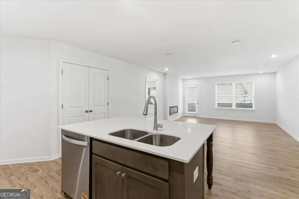 20 Silver Leaf LN Dawsonville, GA 30534