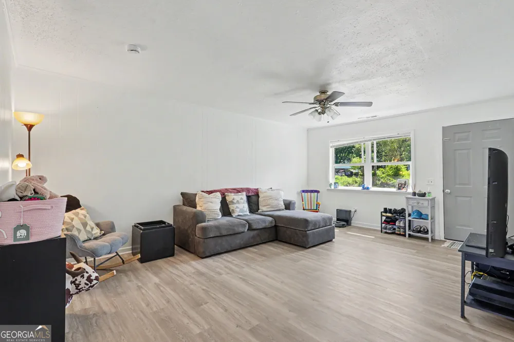 29 Fisher AVE Clayton, GA 30525