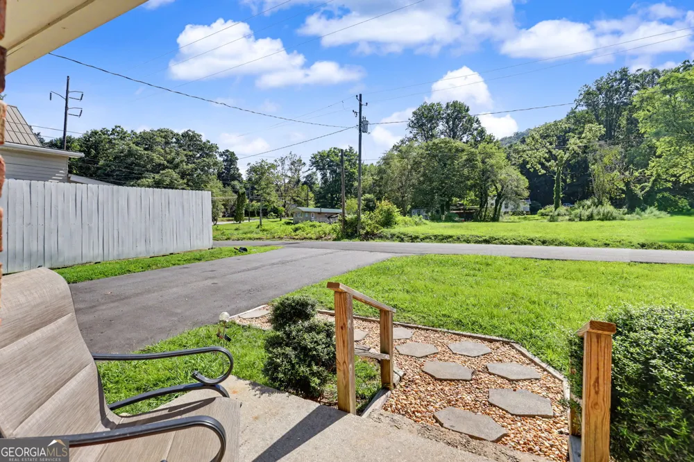 29 Fisher AVE Clayton, GA 30525