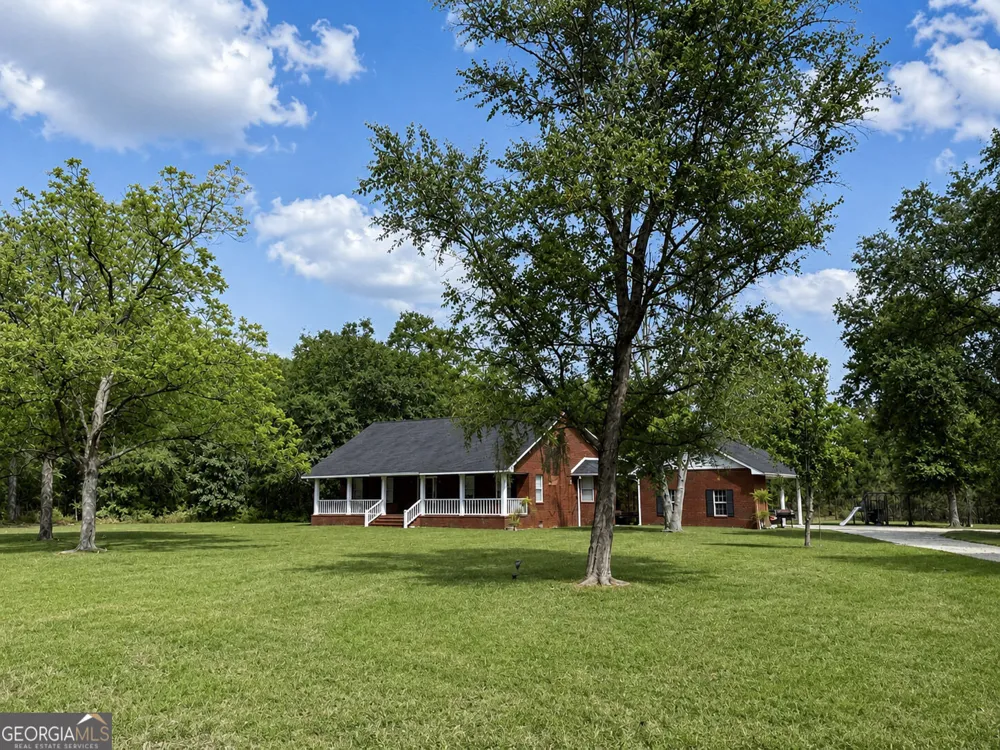 752 Old Hortense RD Hortense, GA 31543
