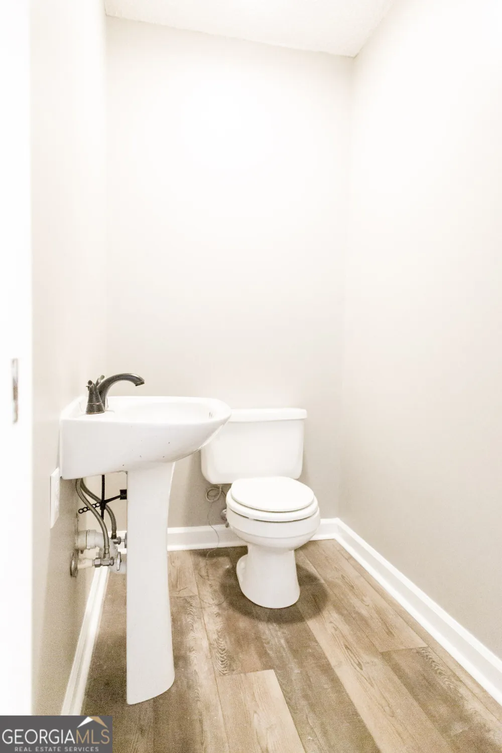 752 Old Hortense RD Hortense, GA 31543