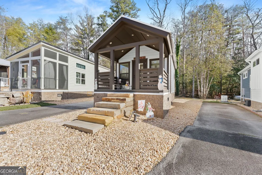 4960 Laurel Lodge RD Clarkesville, GA 30523