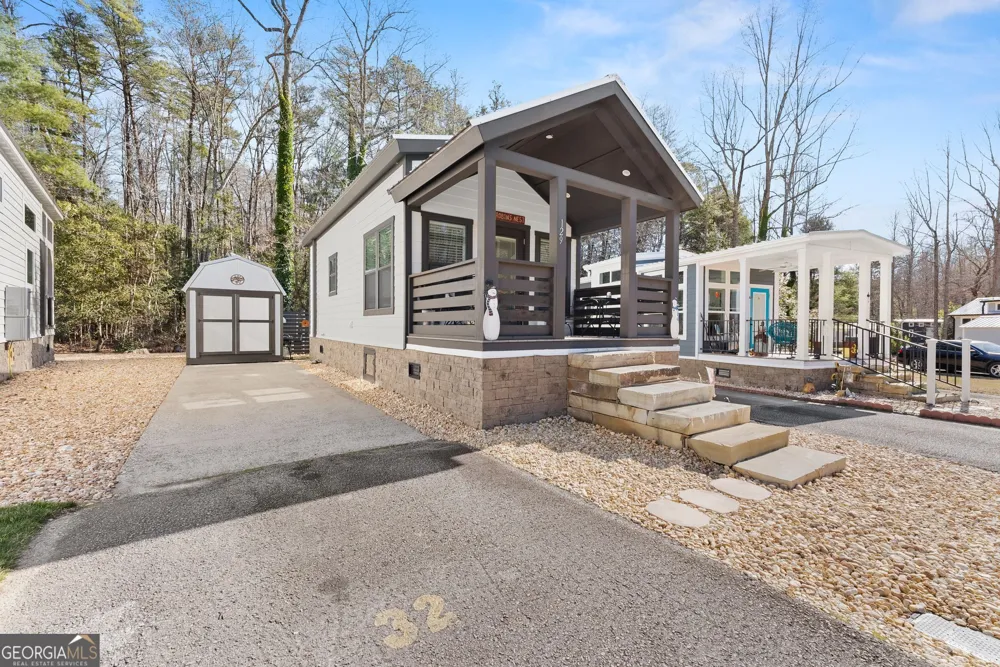 4960 Laurel Lodge RD Clarkesville, GA 30523