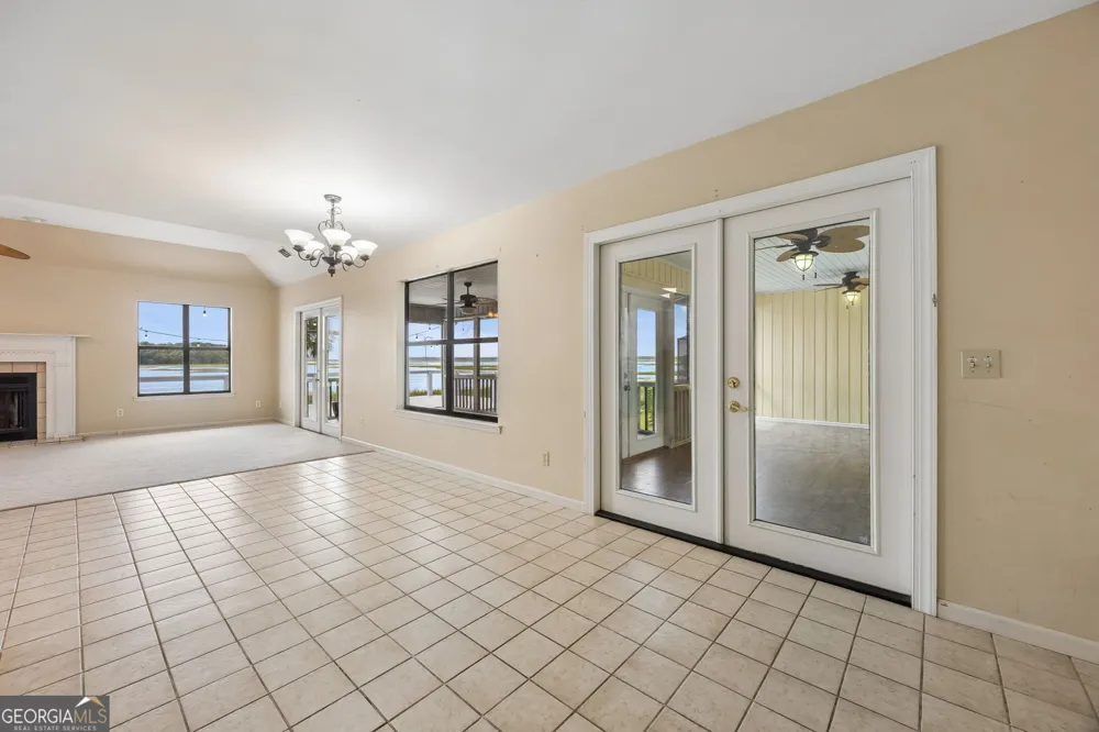 396 Marys DR Woodbine, GA 31569