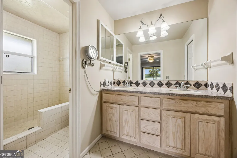 396 Marys DR Woodbine, GA 31569