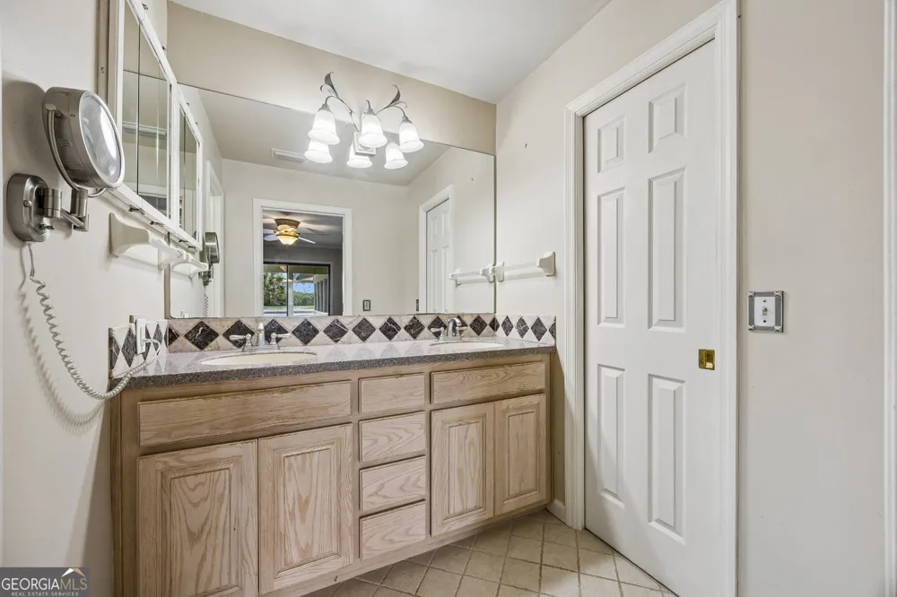 396 Marys DR Woodbine, GA 31569