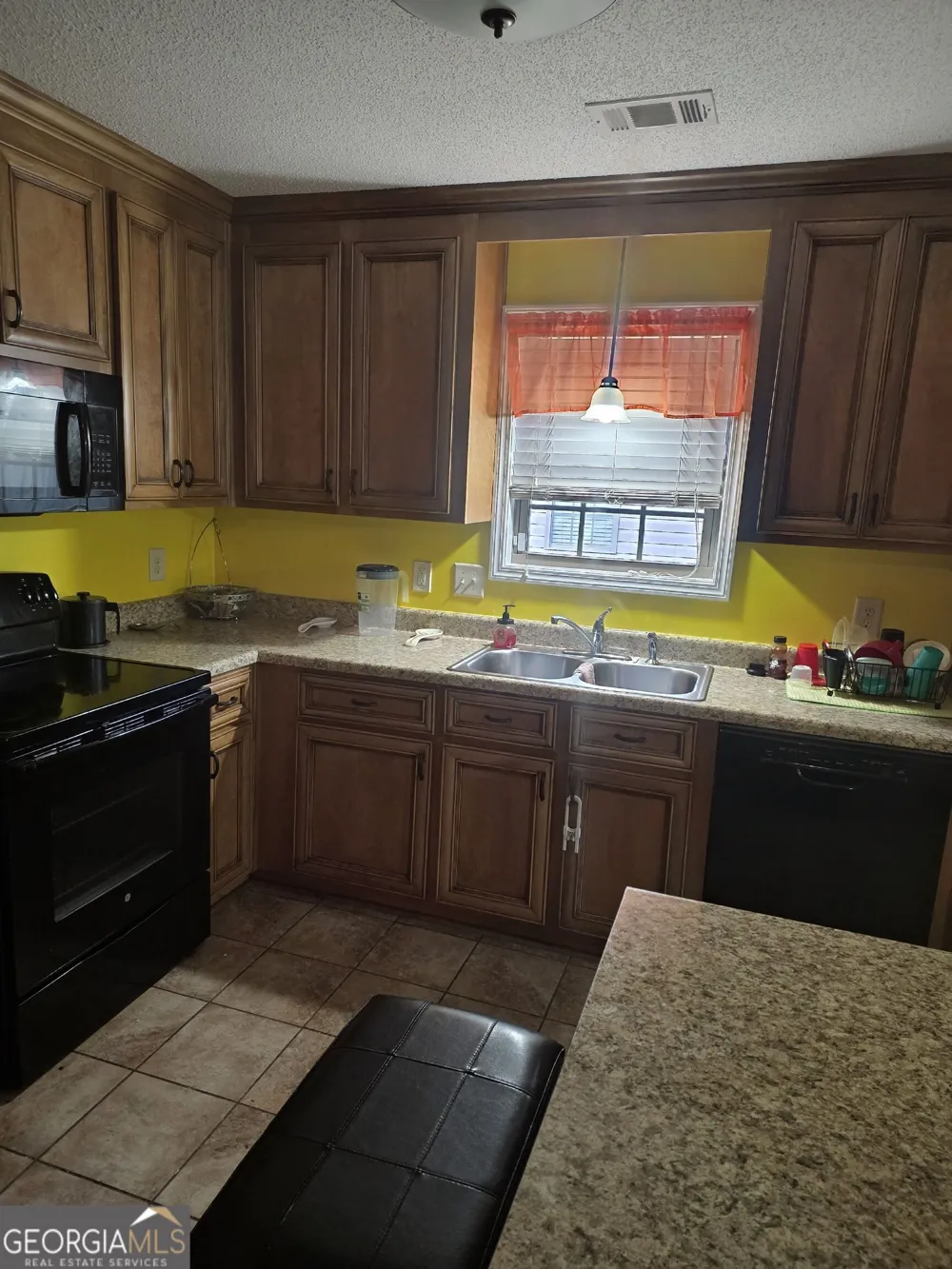 528 Grand AVE Bonaire, GA 31005