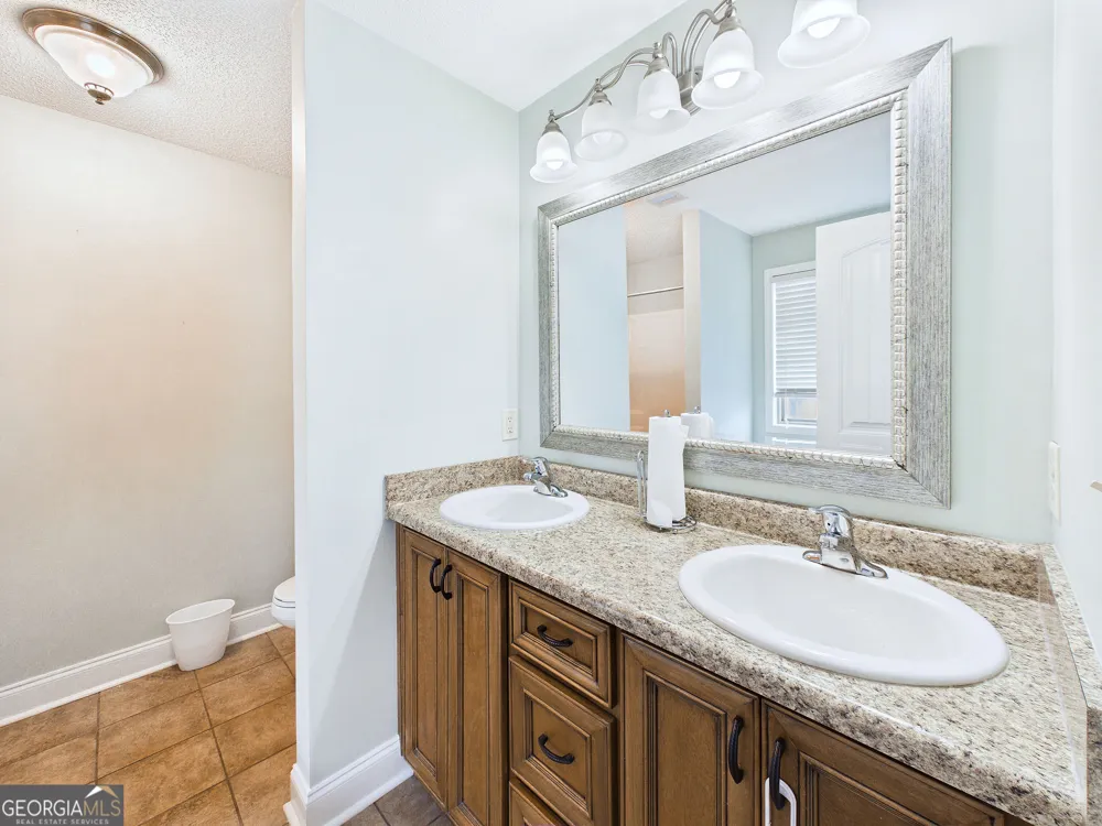 528 Grand AVE Bonaire, GA 31005