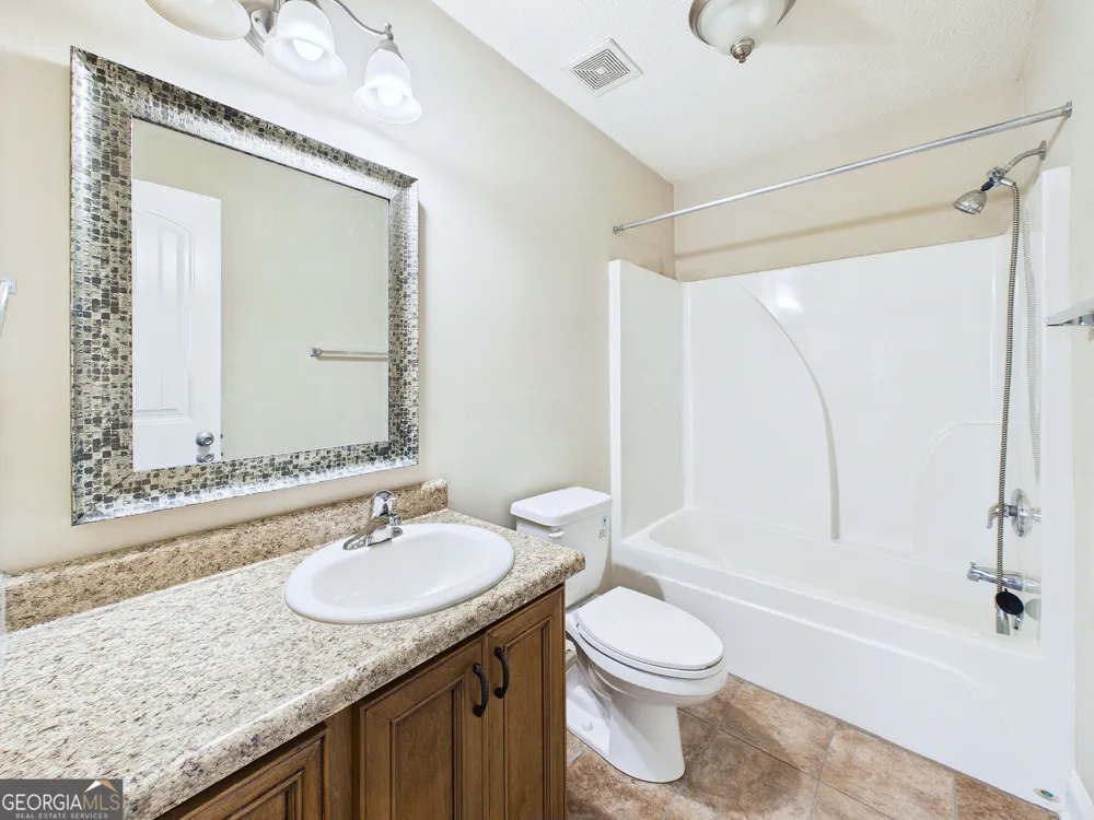 528 Grand AVE Bonaire, GA 31005