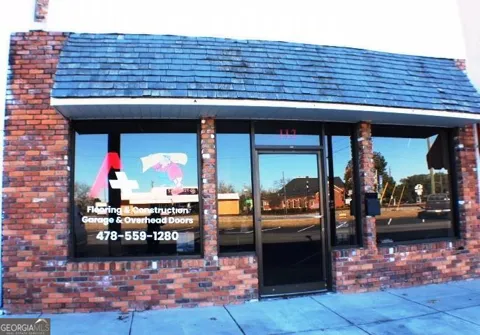 112 Main ST SE