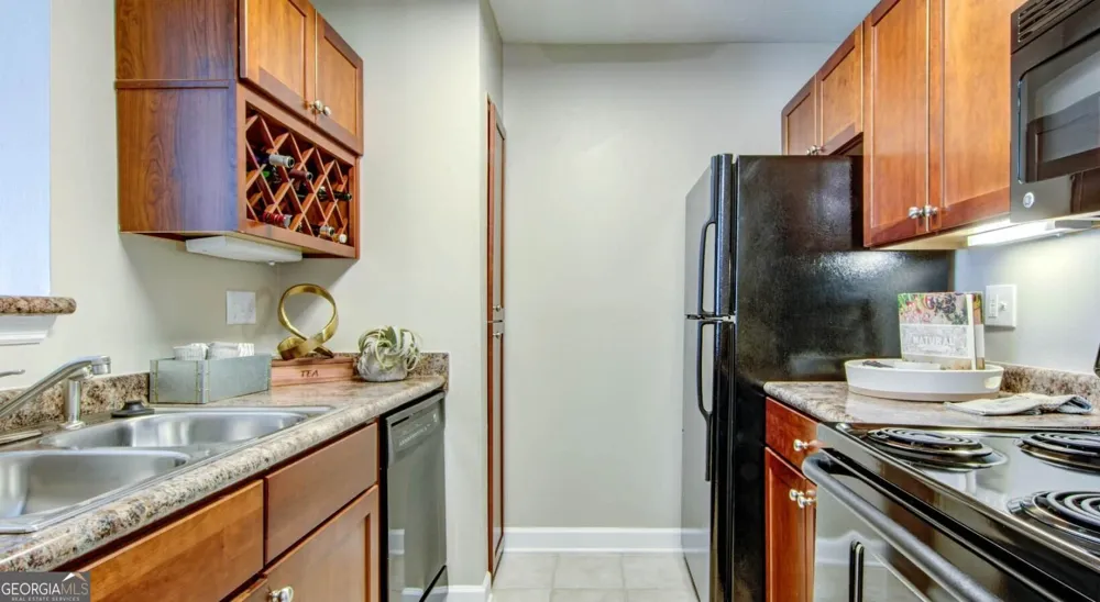100 Pinhurst DR Atlanta, GA 30339