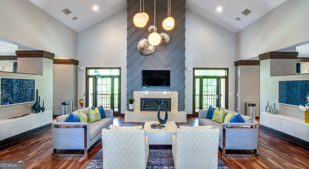 100 Pinhurst DR Atlanta, GA 30339