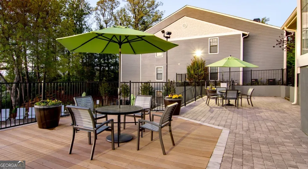 100 Pinhurst DR Atlanta, GA 30339