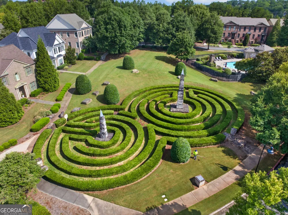 1012 Merrivale Chase Roswell, GA 30075