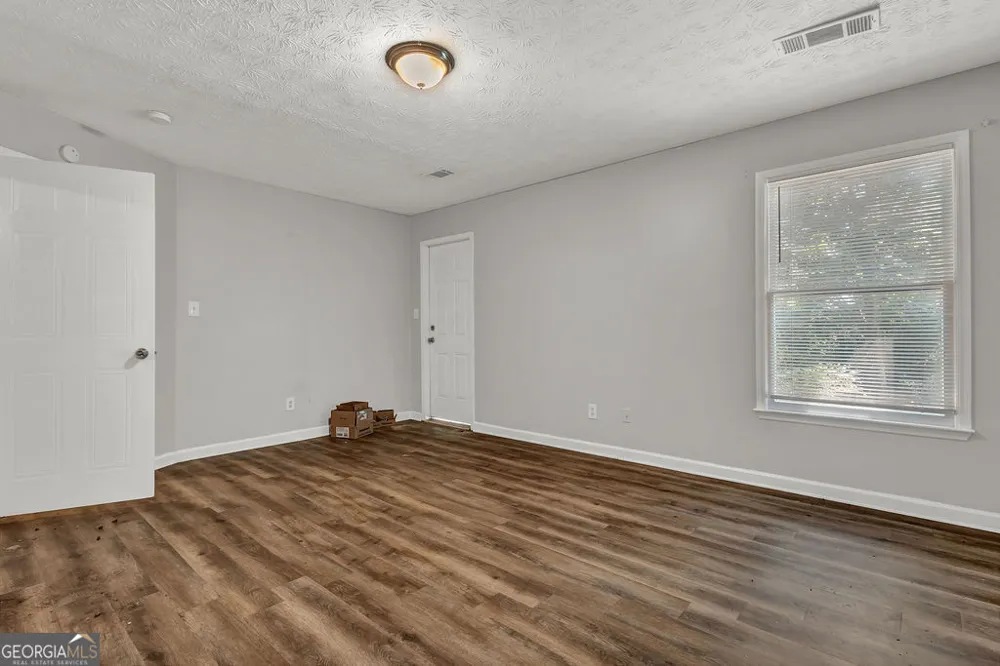 3189 Glen Hollow DR Rex, GA 30273