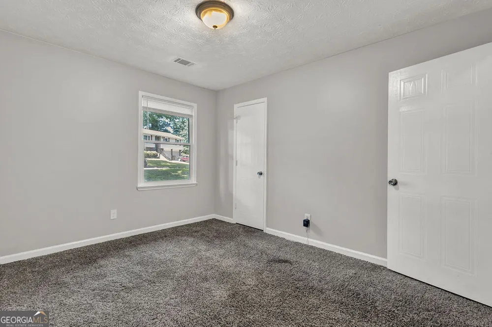3189 Glen Hollow DR Rex, GA 30273