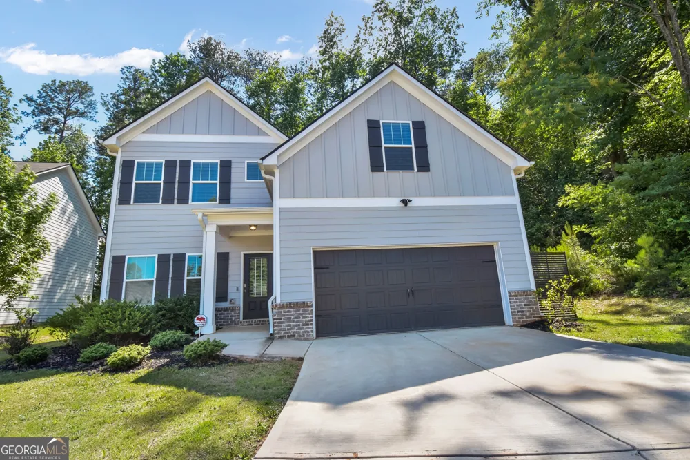 2099 Easterwood TER Decatur, GA 30032