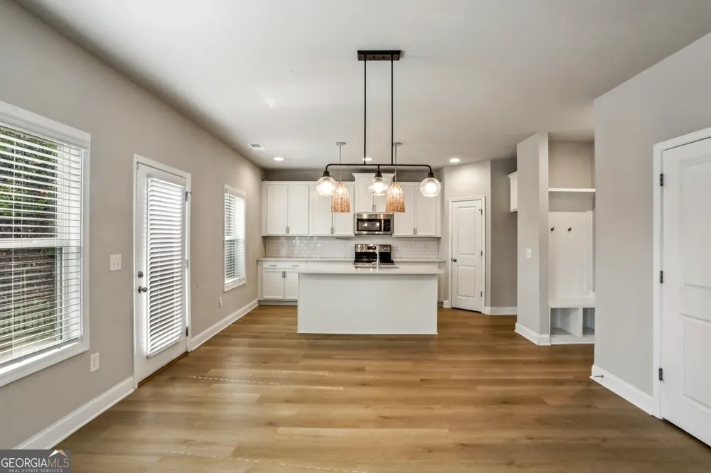 2099 Easterwood TER Decatur, GA 30032