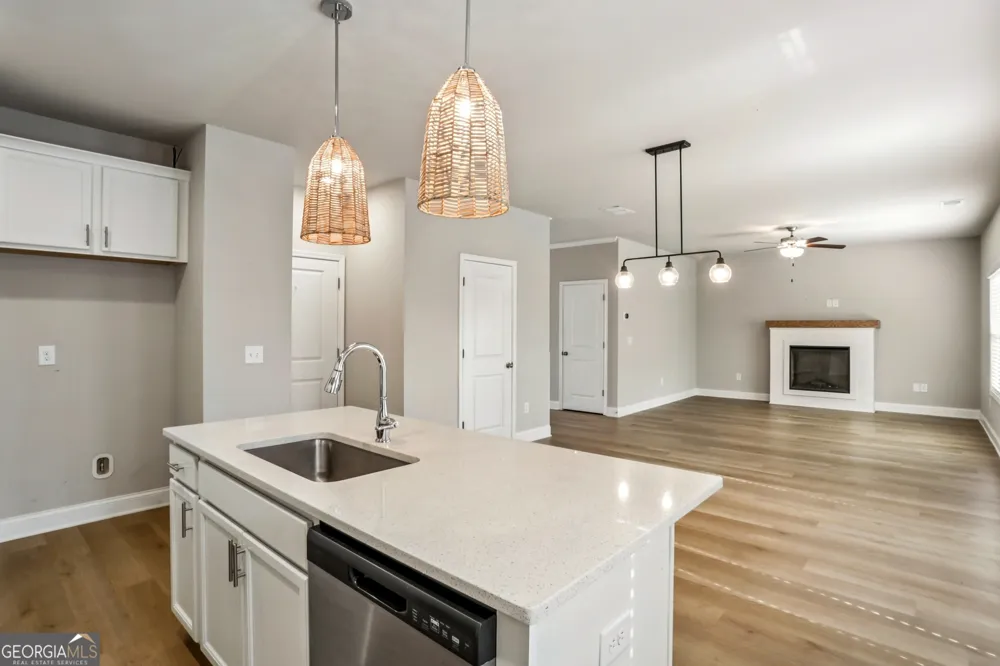 2099 Easterwood TER Decatur, GA 30032