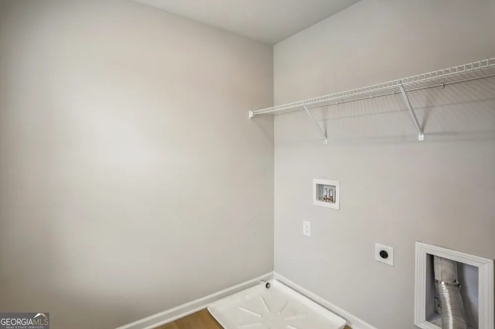 2099 Easterwood TER Decatur, GA 30032