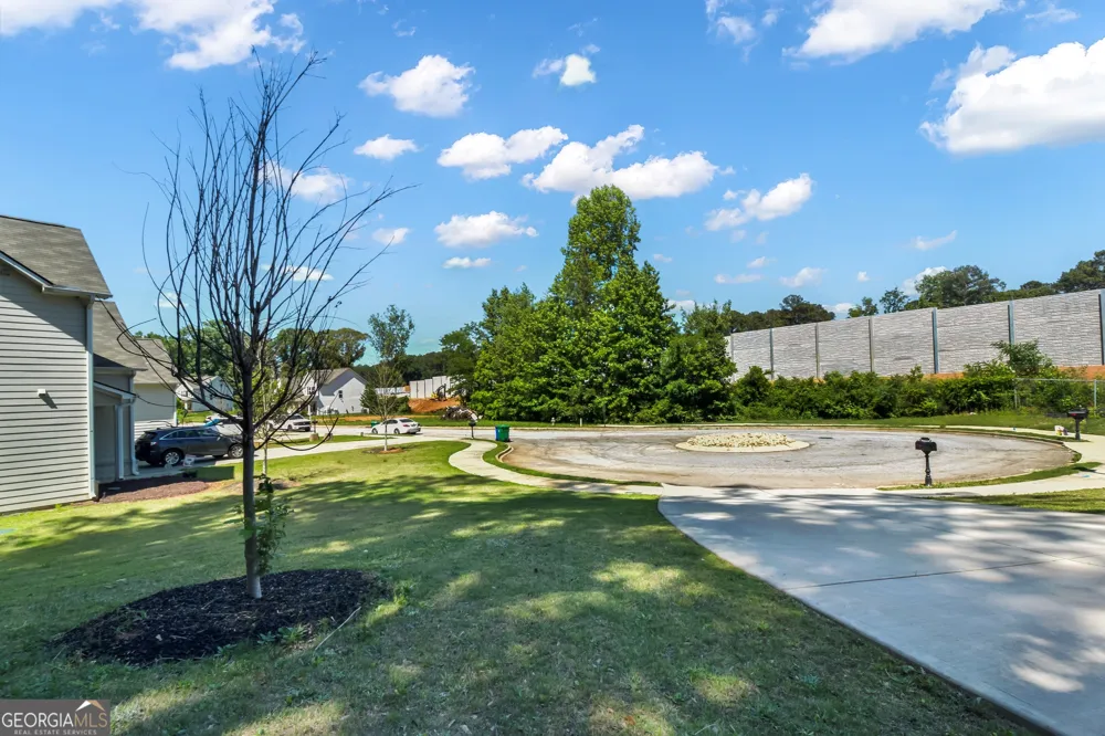 2099 Easterwood TER Decatur, GA 30032