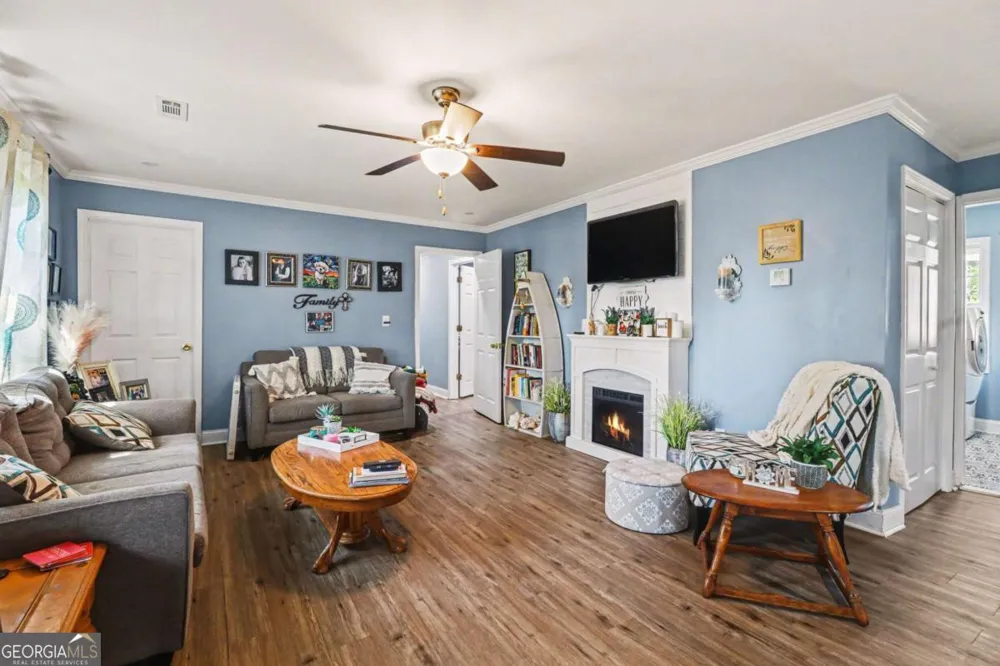 197 Hills Creek RD Taylorsville, GA 30178
