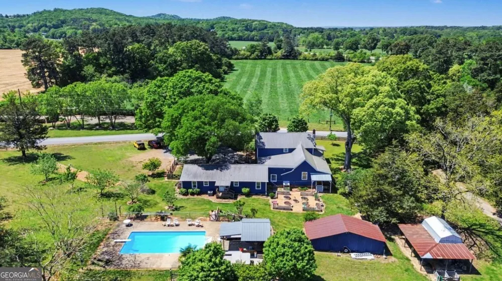 197 Hills Creek RD Taylorsville, GA 30178