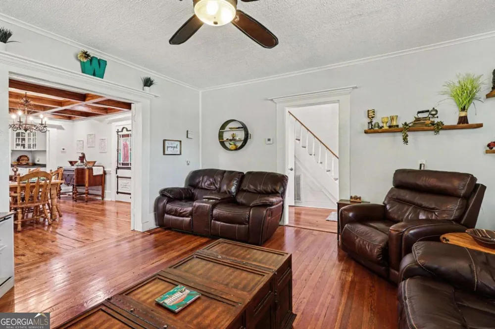 197 Hills Creek RD Taylorsville, GA 30178