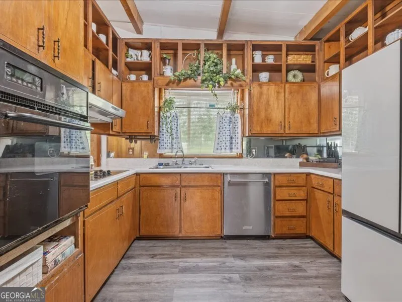 1960 County Road 102 Cedar Bluff, AL 35959