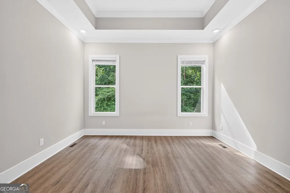 6052 Oak Hill DR Flowery Branch, GA 30542