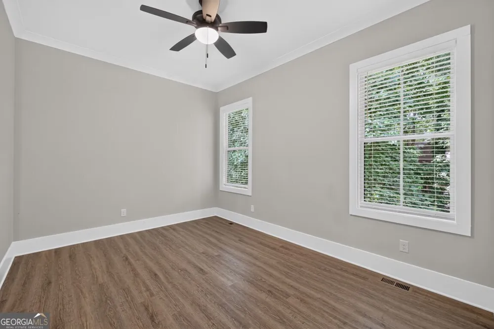 6052 Oak Hill DR Flowery Branch, GA 30542