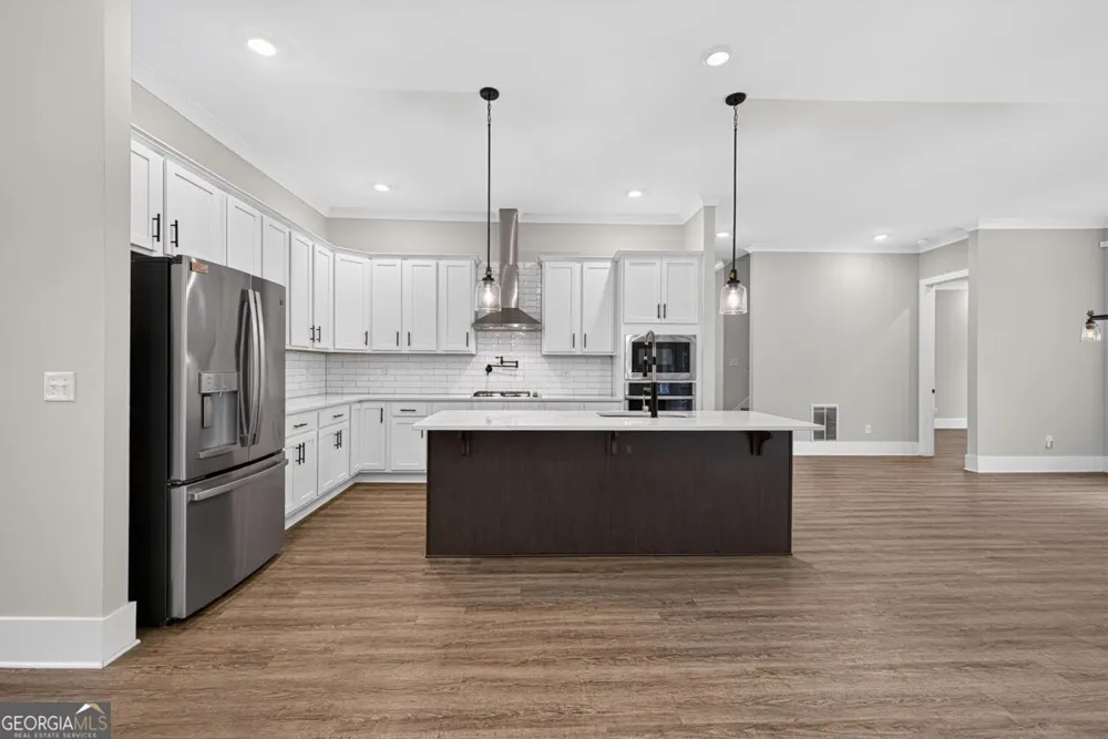 6052 Oak Hill DR Flowery Branch, GA 30542