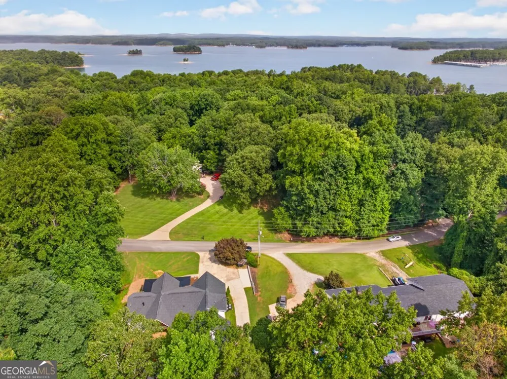 6052 Oak Hill DR Flowery Branch, GA 30542