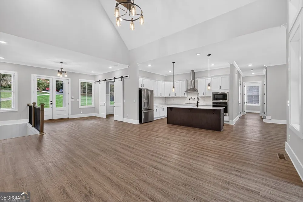 6052 Oak Hill DR Flowery Branch, GA 30542