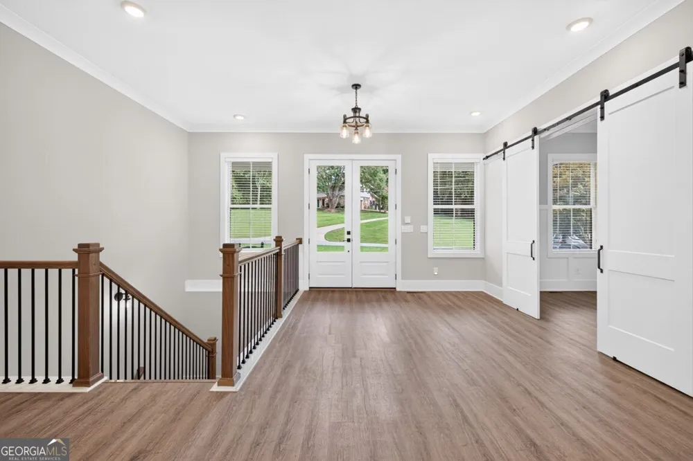 6052 Oak Hill DR Flowery Branch, GA 30542