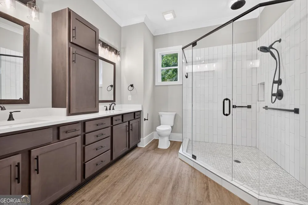 6052 Oak Hill DR Flowery Branch, GA 30542