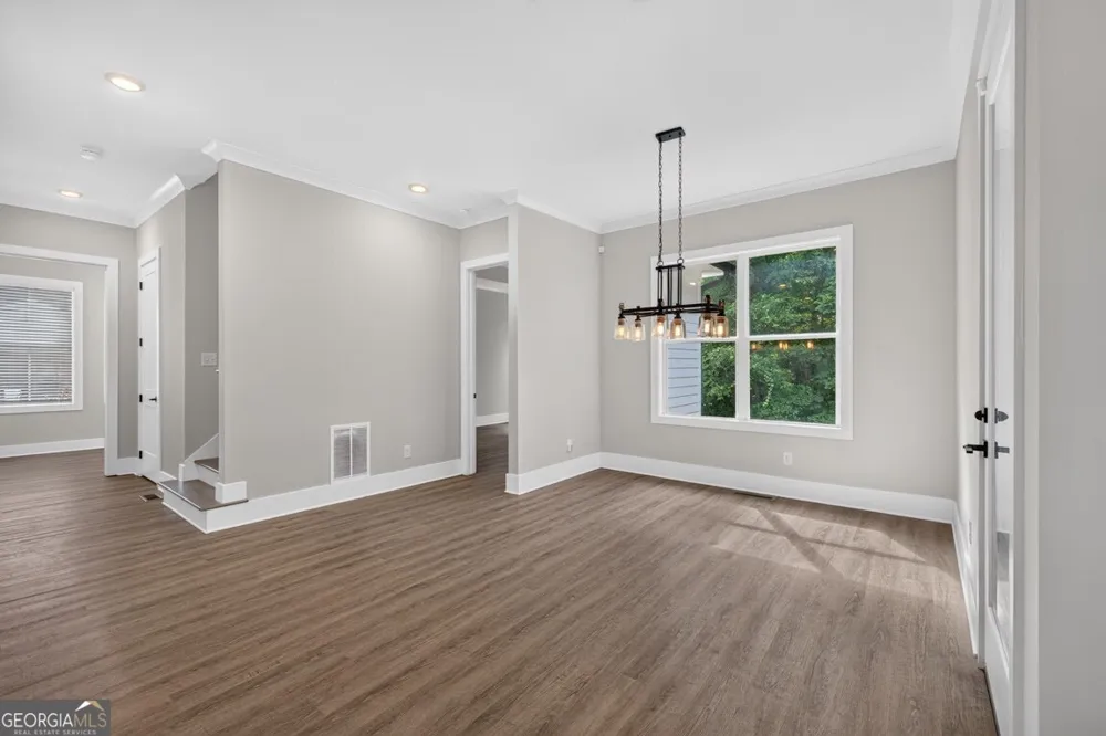 6052 Oak Hill DR Flowery Branch, GA 30542