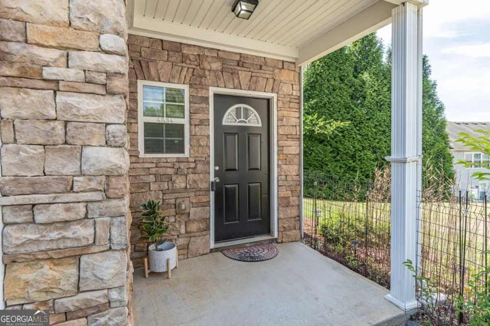 4834 Zephyr Cove PL Flowery Branch, GA 30542