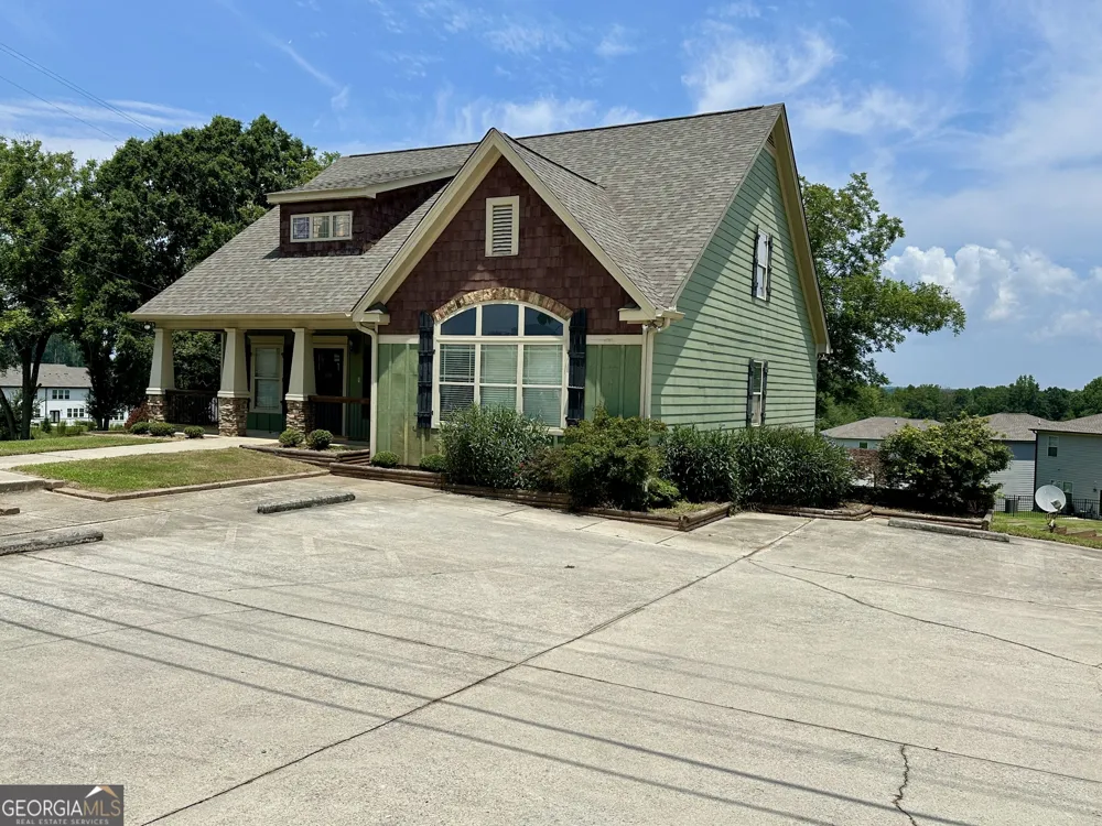 334 Glen Abby LN Pendergrass, GA 30567