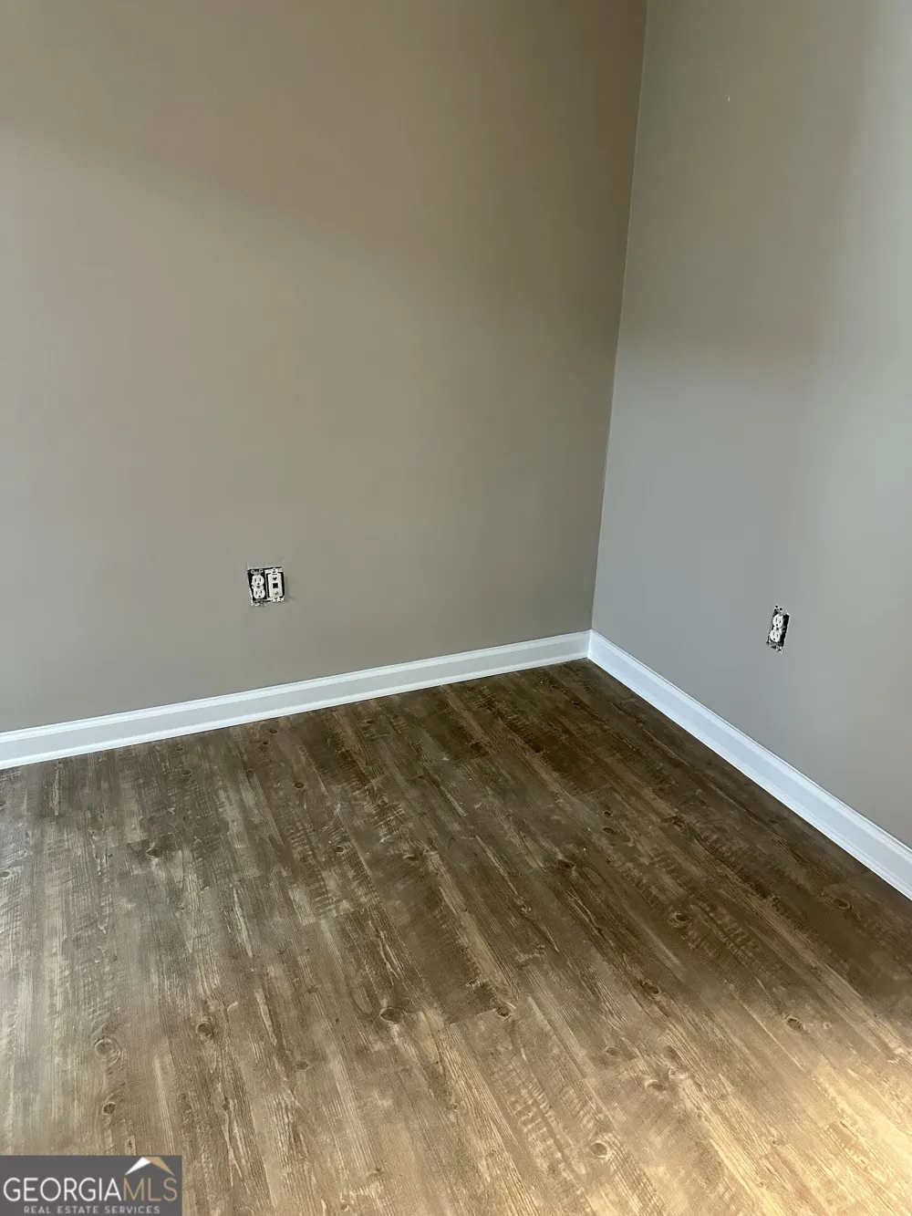 334 Glen Abby LN Pendergrass, GA 30567