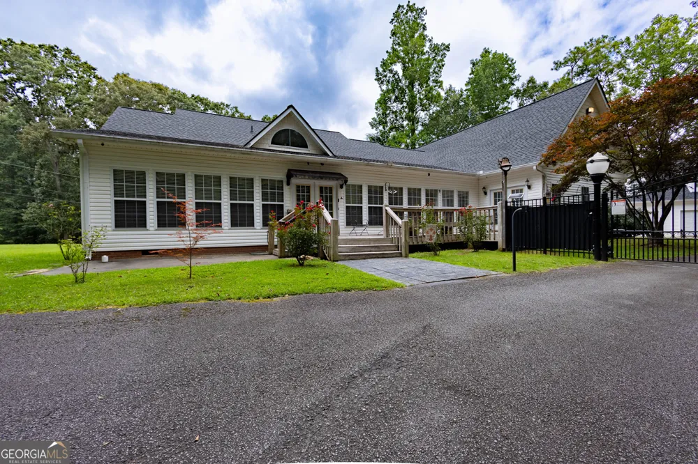 320 Alewine AVE Tallapoosa, GA 30176