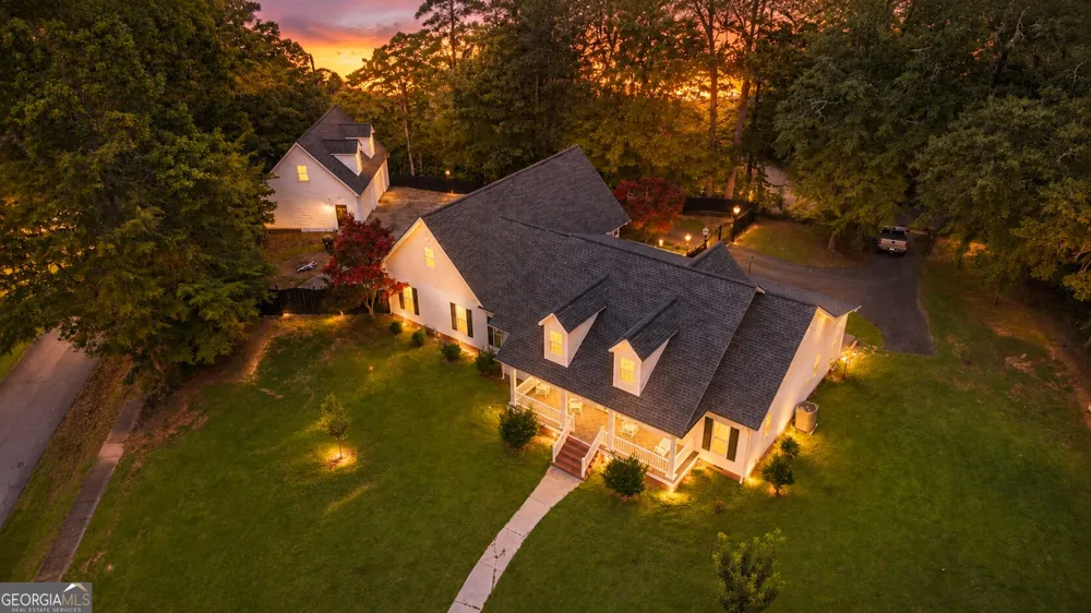 320 Alewine AVE Tallapoosa, GA 30176