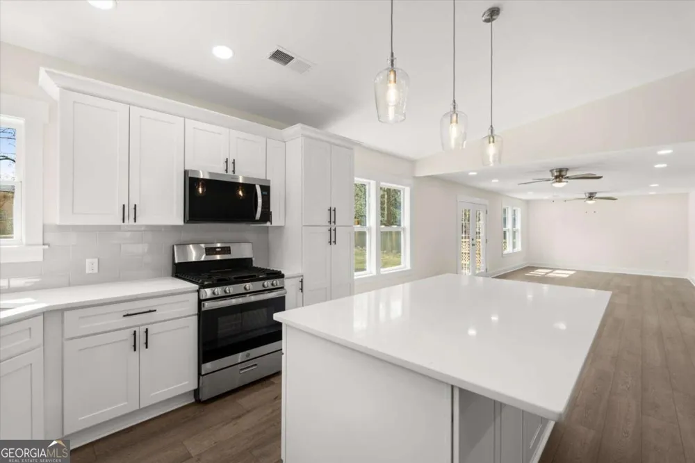 2903 Woodhollow LN Jonesboro, GA 30236
