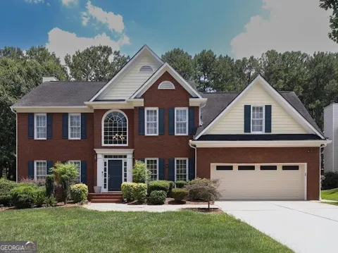 353 Lake Forest CT