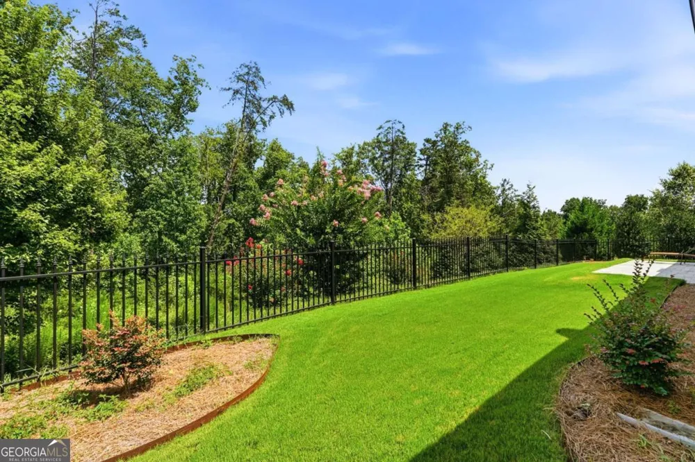 1790 Nestledown DR Cumming, GA 30040